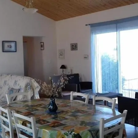 Maison Barbatre, 3 Pieces, 7 Personnes - Fr-1-537-35 Casa vacanze *