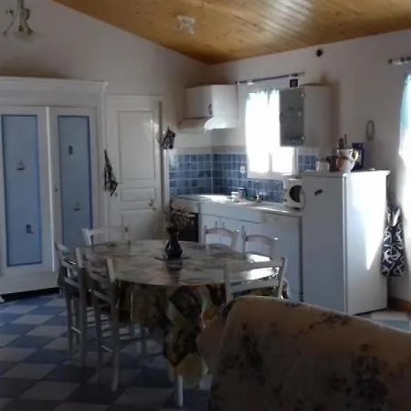 Casa vacanze Maison Barbatre, 3 Pieces, 7 Personnes - Fr-1-537-35 *